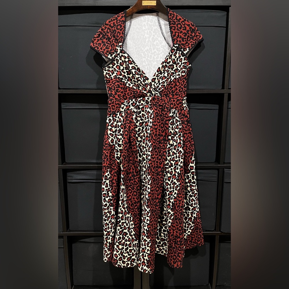 Pinup Couture PUG Luscious Stretch Swing Dress In Leopard Print Size M NWT - Picture 2 of 8